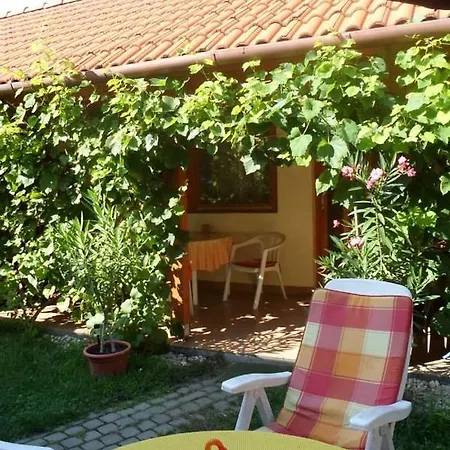 Irene Apartmanhaz * Balatonlelle