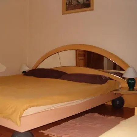 Irene Apartmanhaz Балатонлелле